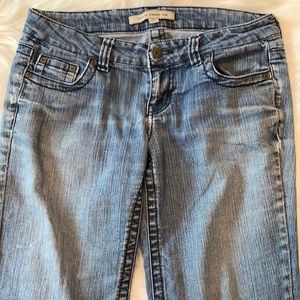Forever 21 blue jeans straight leg size 28